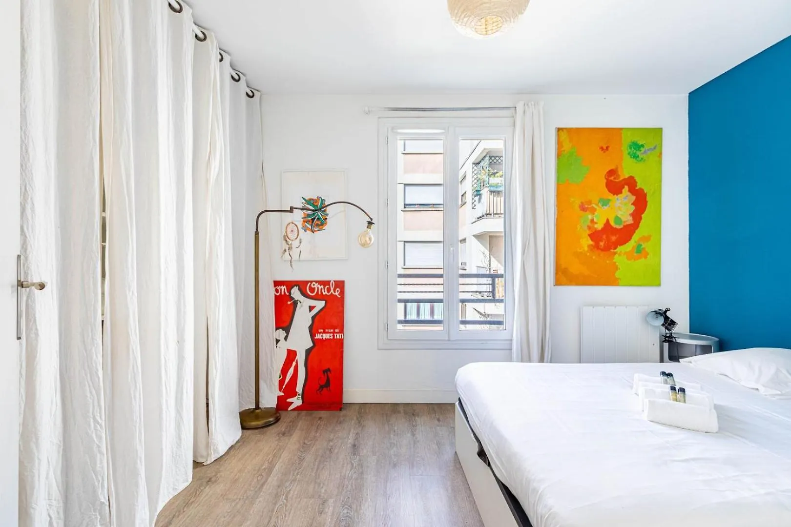 Le Contemporain - Terrace & Near Montmartre *